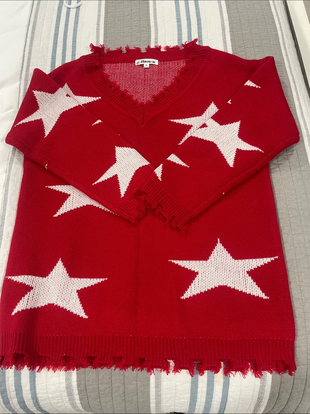 MACARON Red V-Neck Star-Print Sweater with White Stars